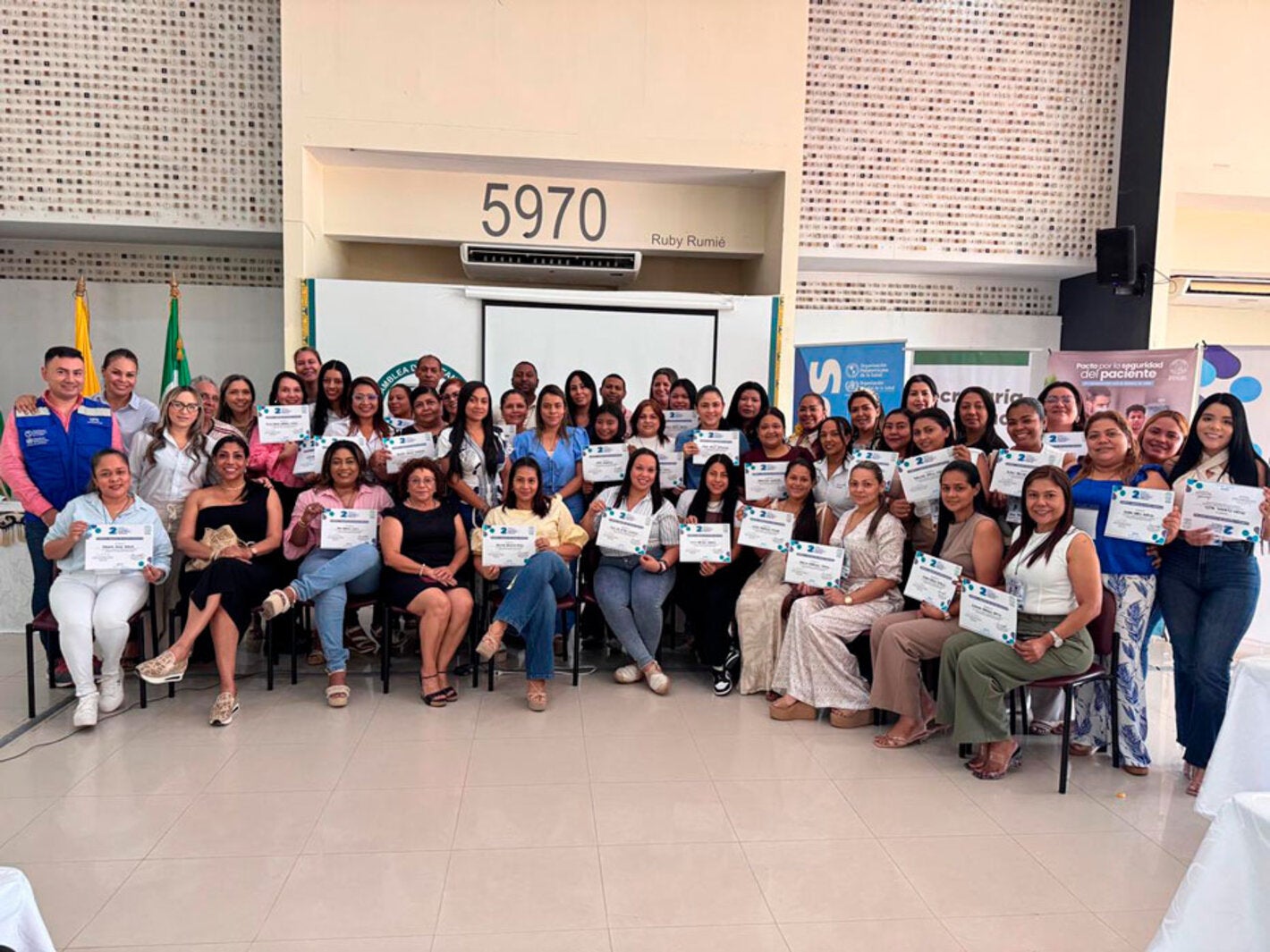 Grupo de Guajira en el taller de Fortlecer capacidades para la atencion segura