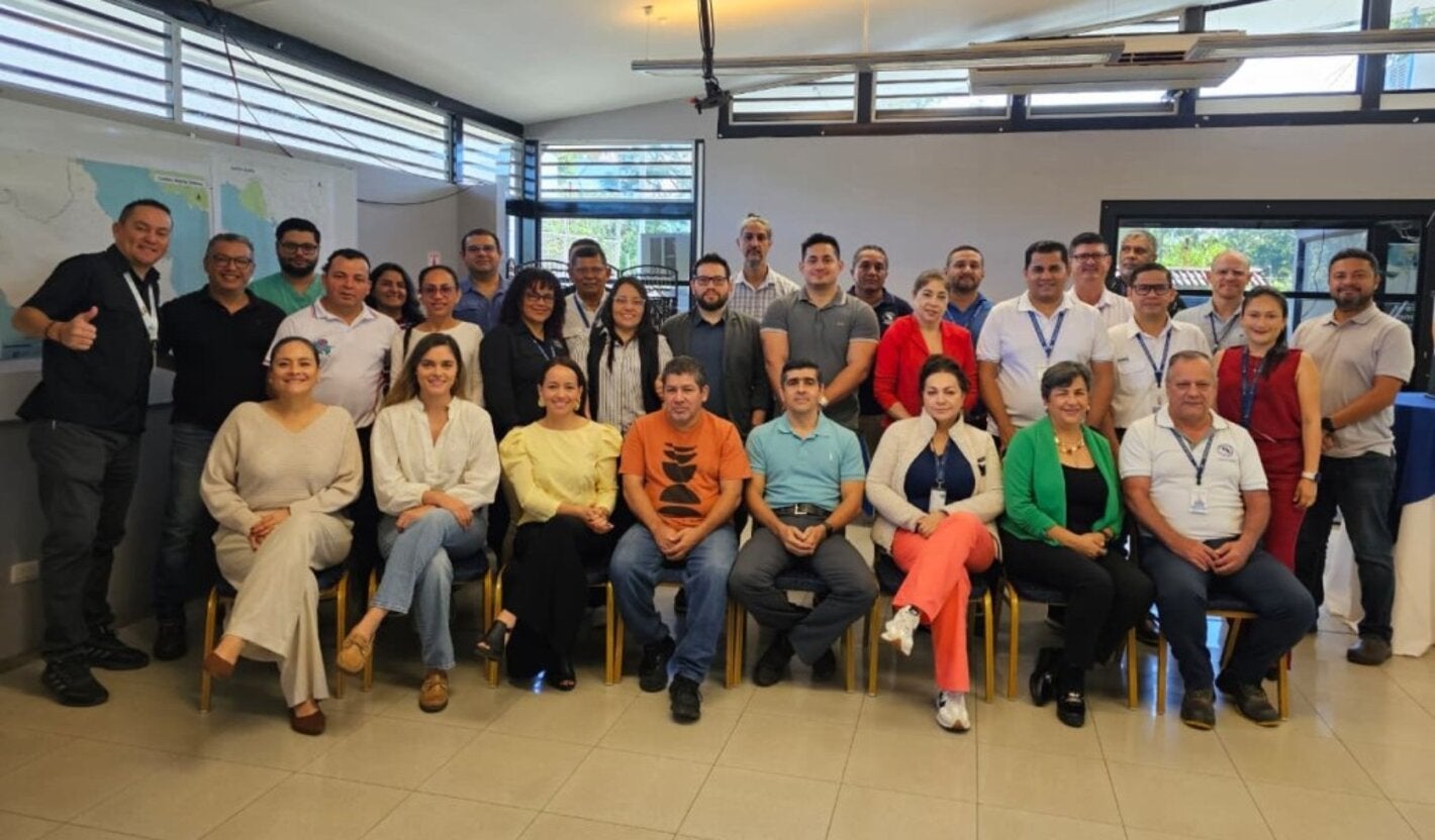 participantes del taller posando en grupo