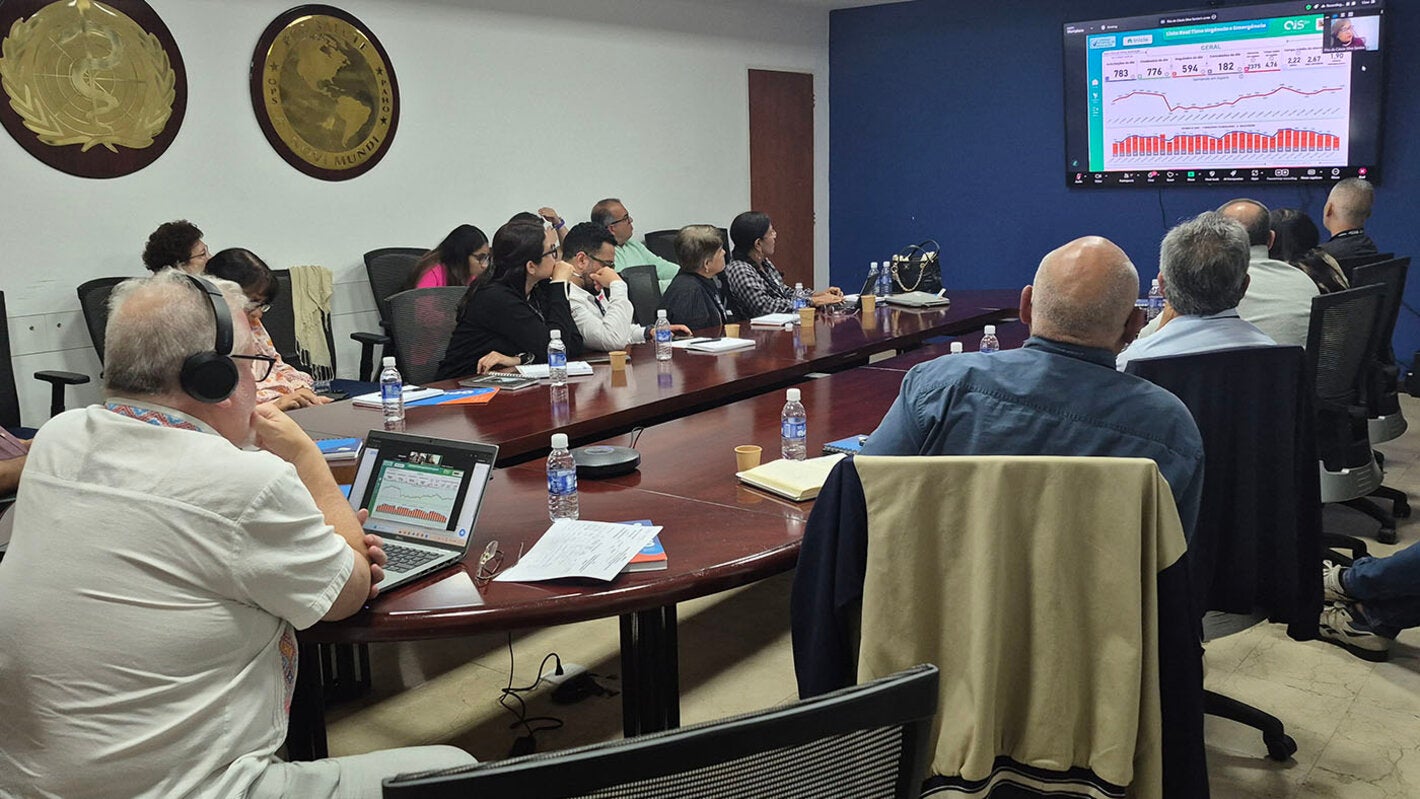 Autoridades sanitarias venezolanas se dieron cita en la sede de la OPS en Caracas (Venezuela) para conocer experiencia del centro regulador de Bahía (Brasil)