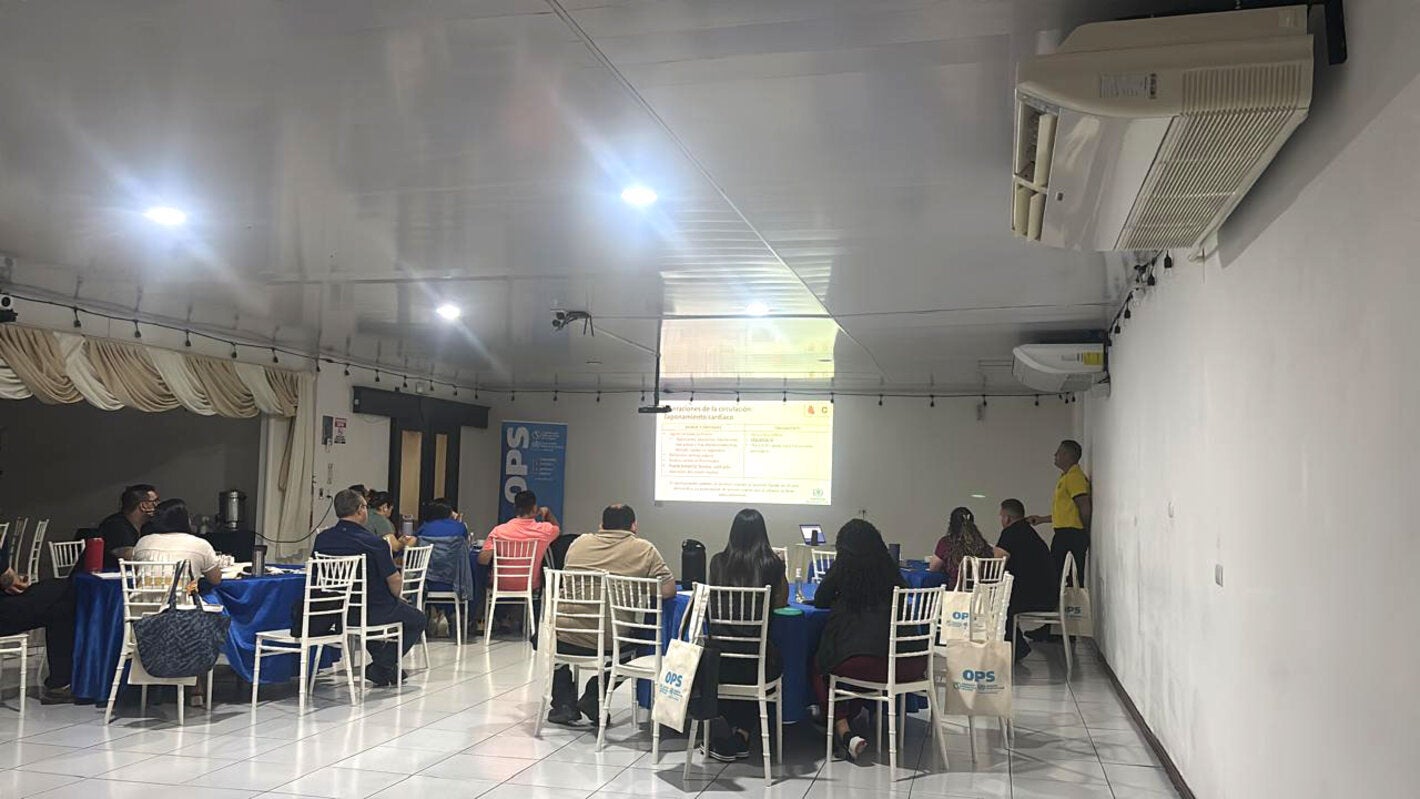 Sesión teórica curso BEC Guápiles, Costa Rica