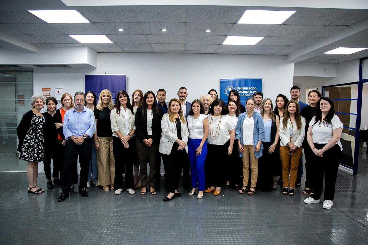 Foto grupal de los participantes