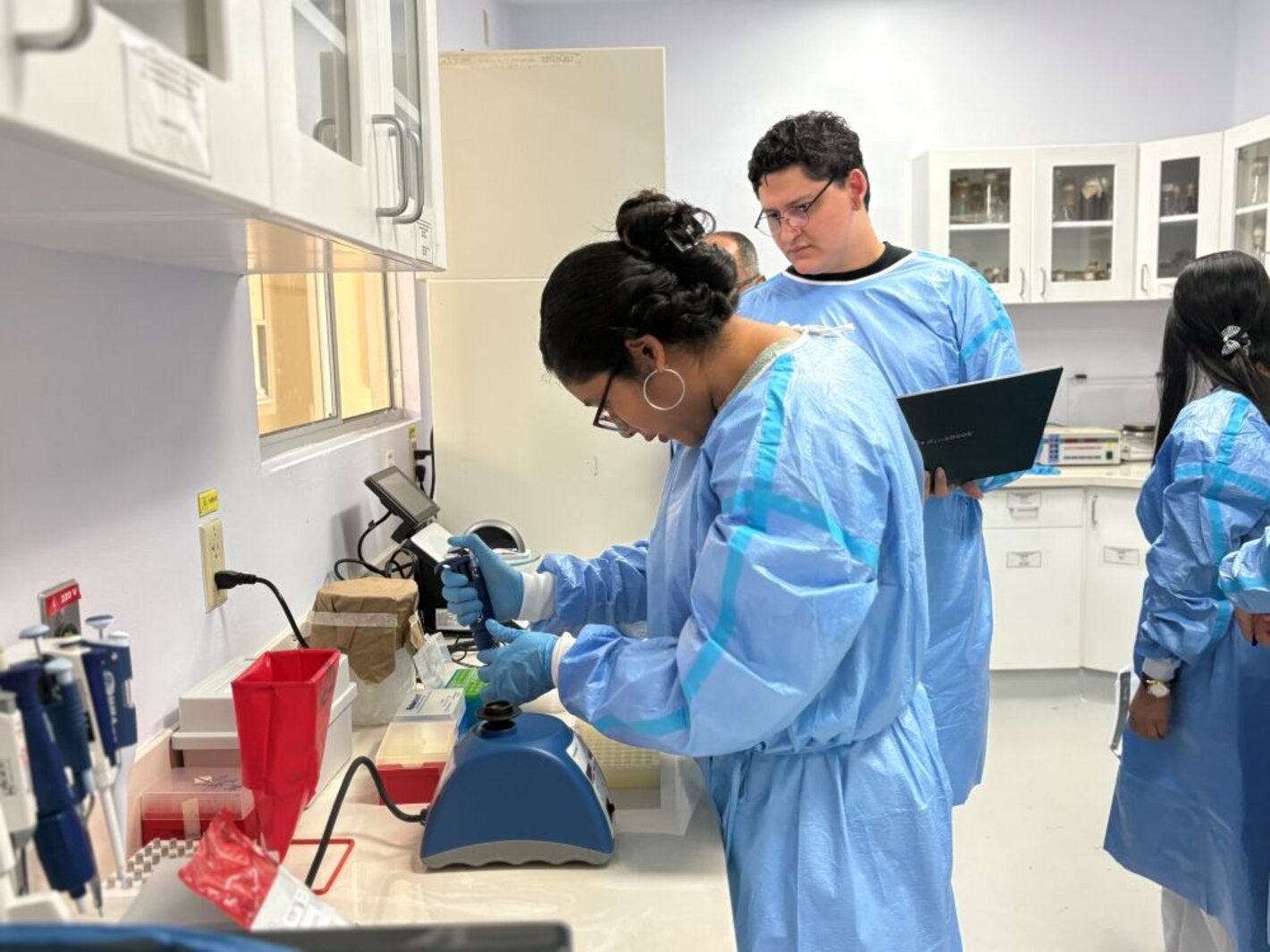 CNDR fortalece capacidad diagnóstica en vigilancia de la RAM