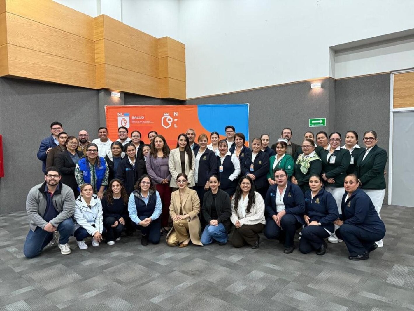 Foto grupal de participantes de la capacitación sobre microplanificación