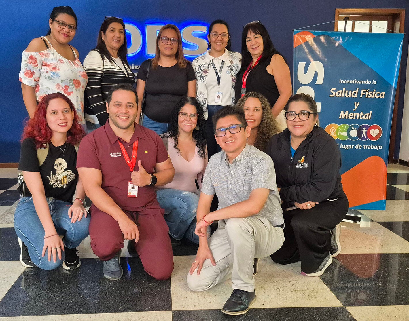 Algunos directores de programas de salud mental del MPPS junto al equipo técnico de la OPS de área de Enfermedades no Transmisibles