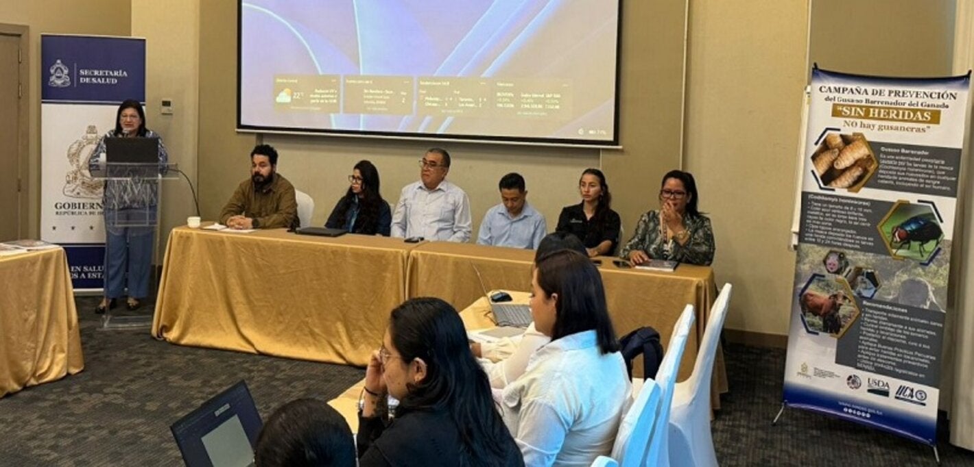 SESAL presenta en taller de prevención de infección por gusano barrenador