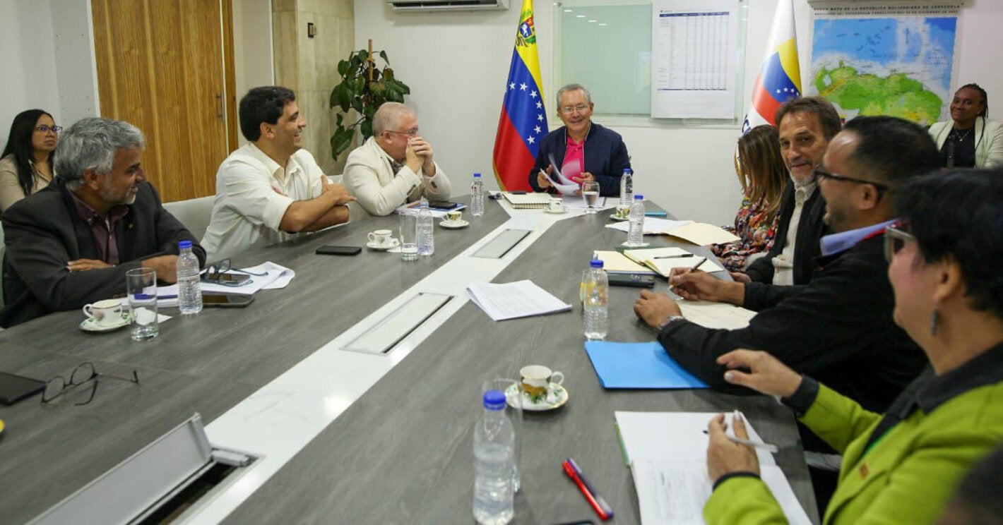 Misión de Panaftosa en el Ministerio de Agricultura con organizaciones de salud animal