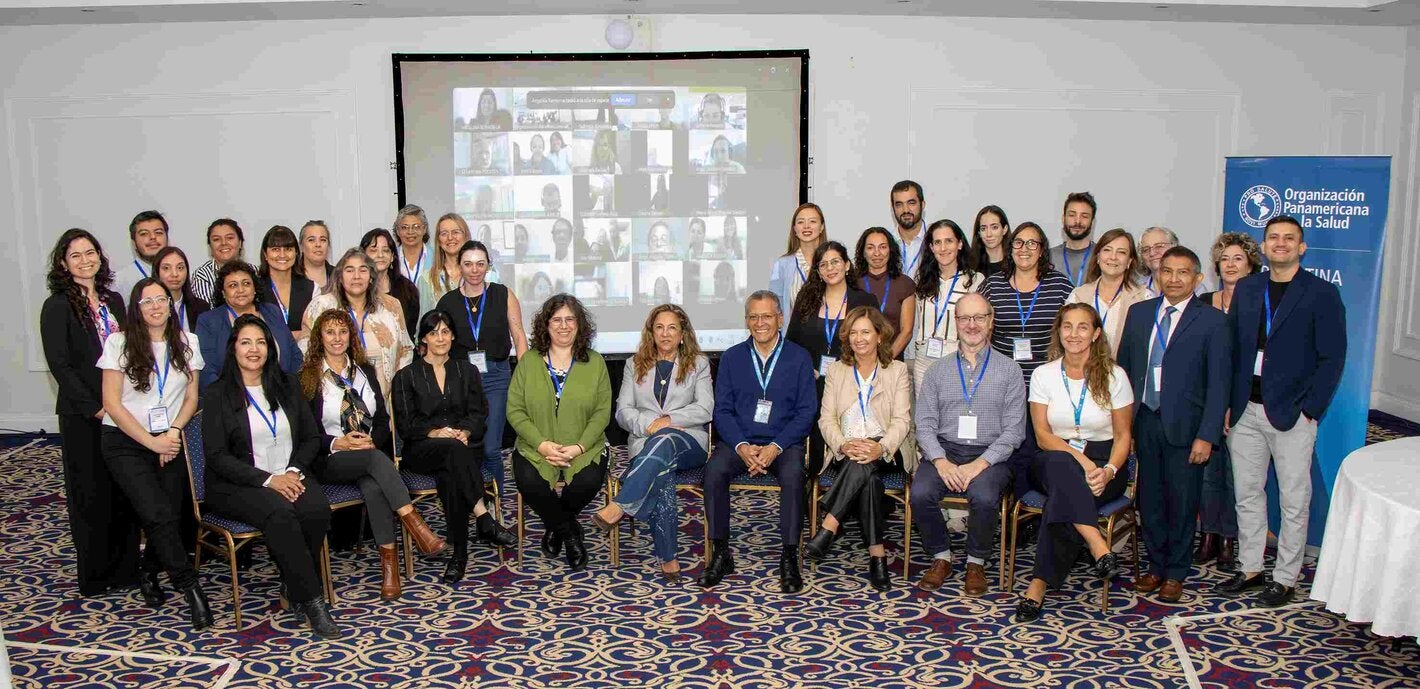 Foto grupal de los participantes