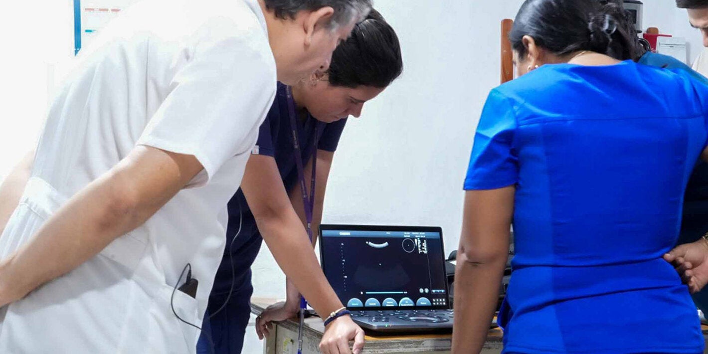 OPS entrega equipos médicos a los establecimientos de salud de Maynas