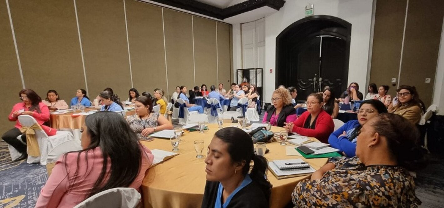 Participantes en taller de microplanificación de la vacunación