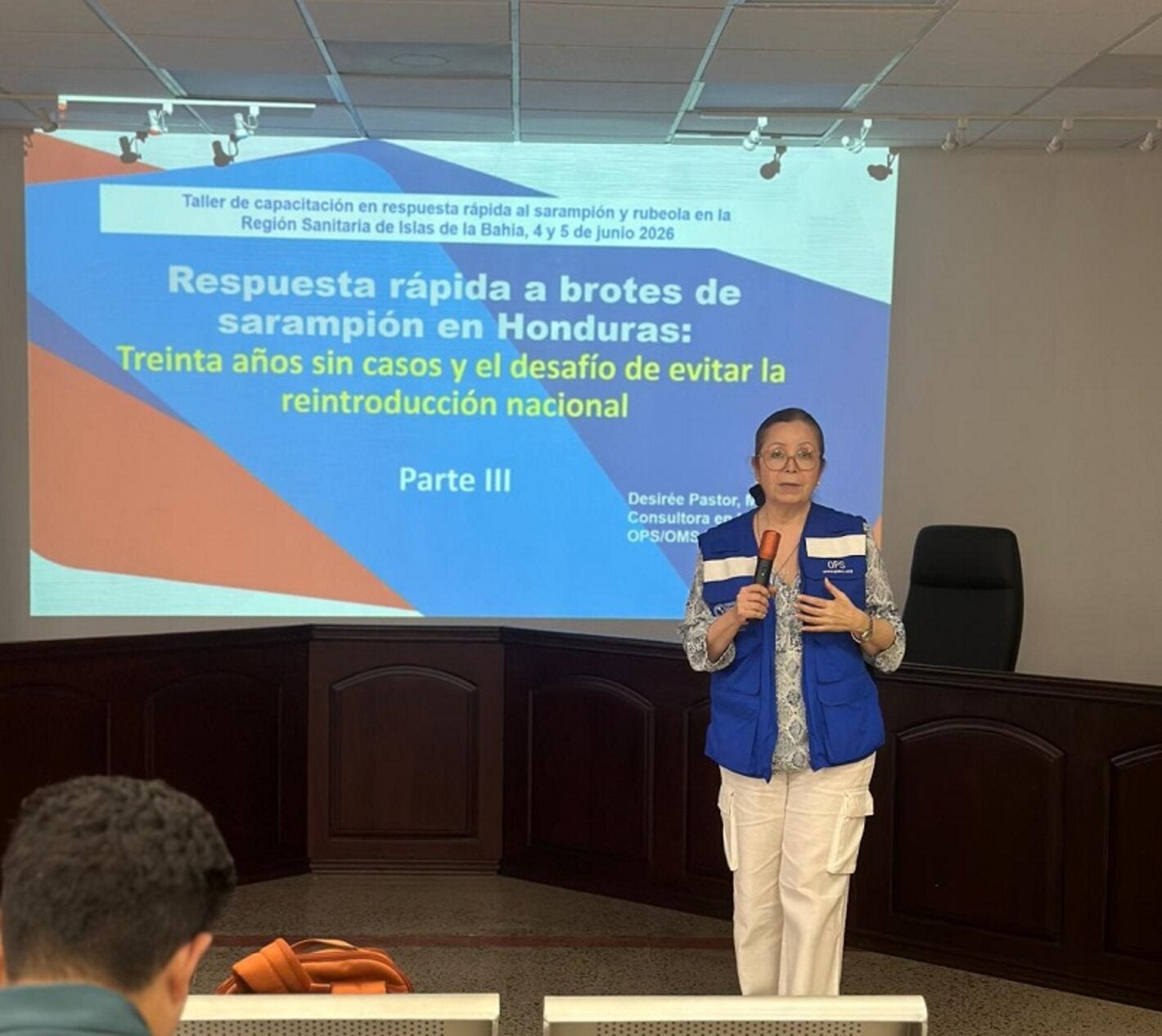 Experta de OPS presenta en taller de respuesta rápida a brotes de sarampiónn