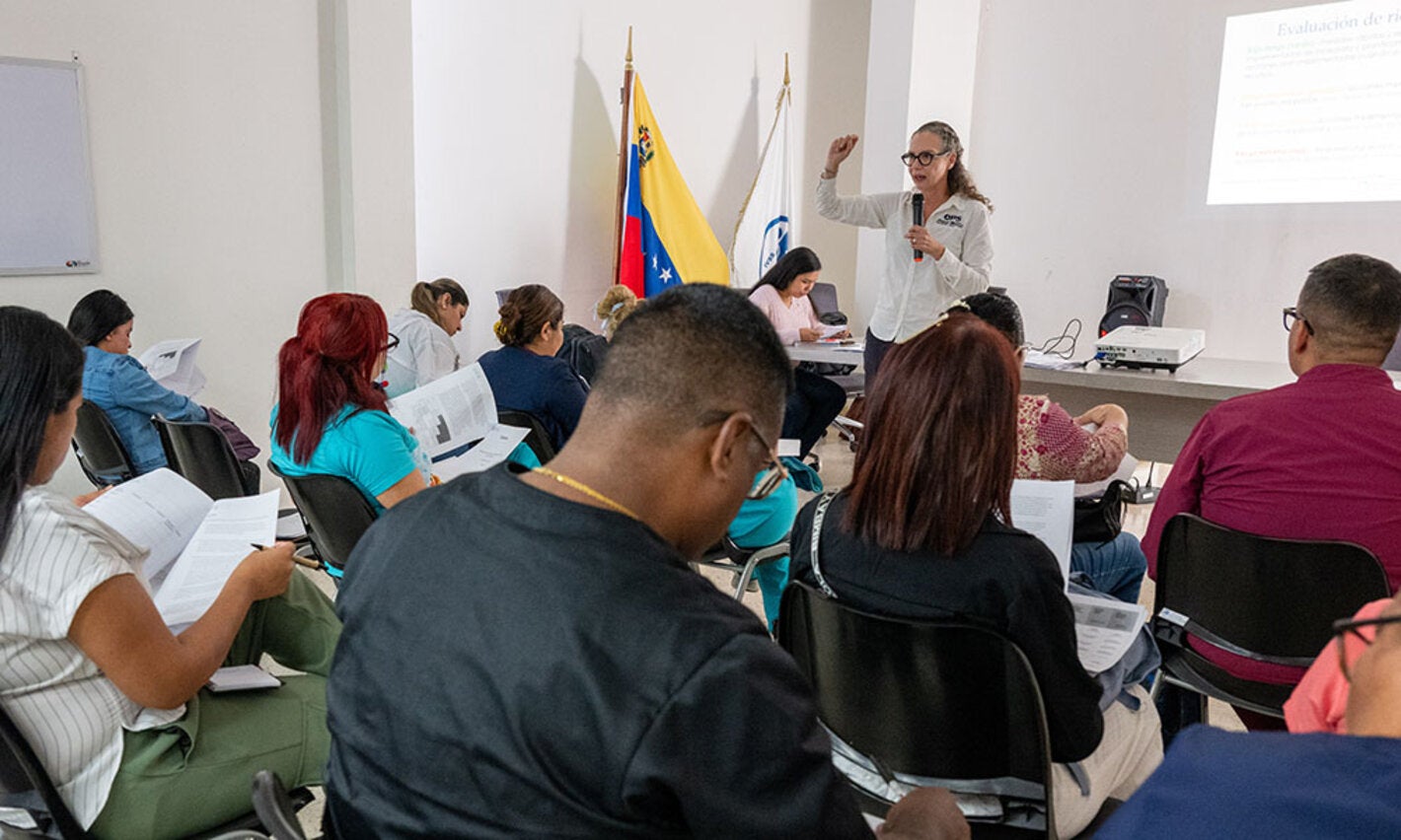 entrenando trabajadores de salud