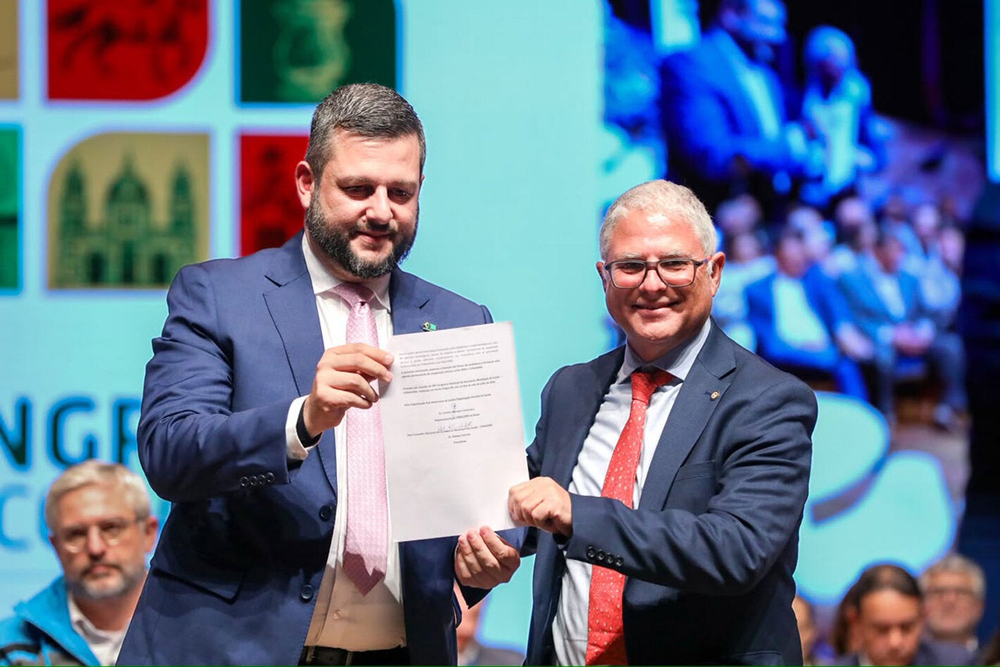 Representante da OPAS e presidente do Conasems firmam cooperação técnica