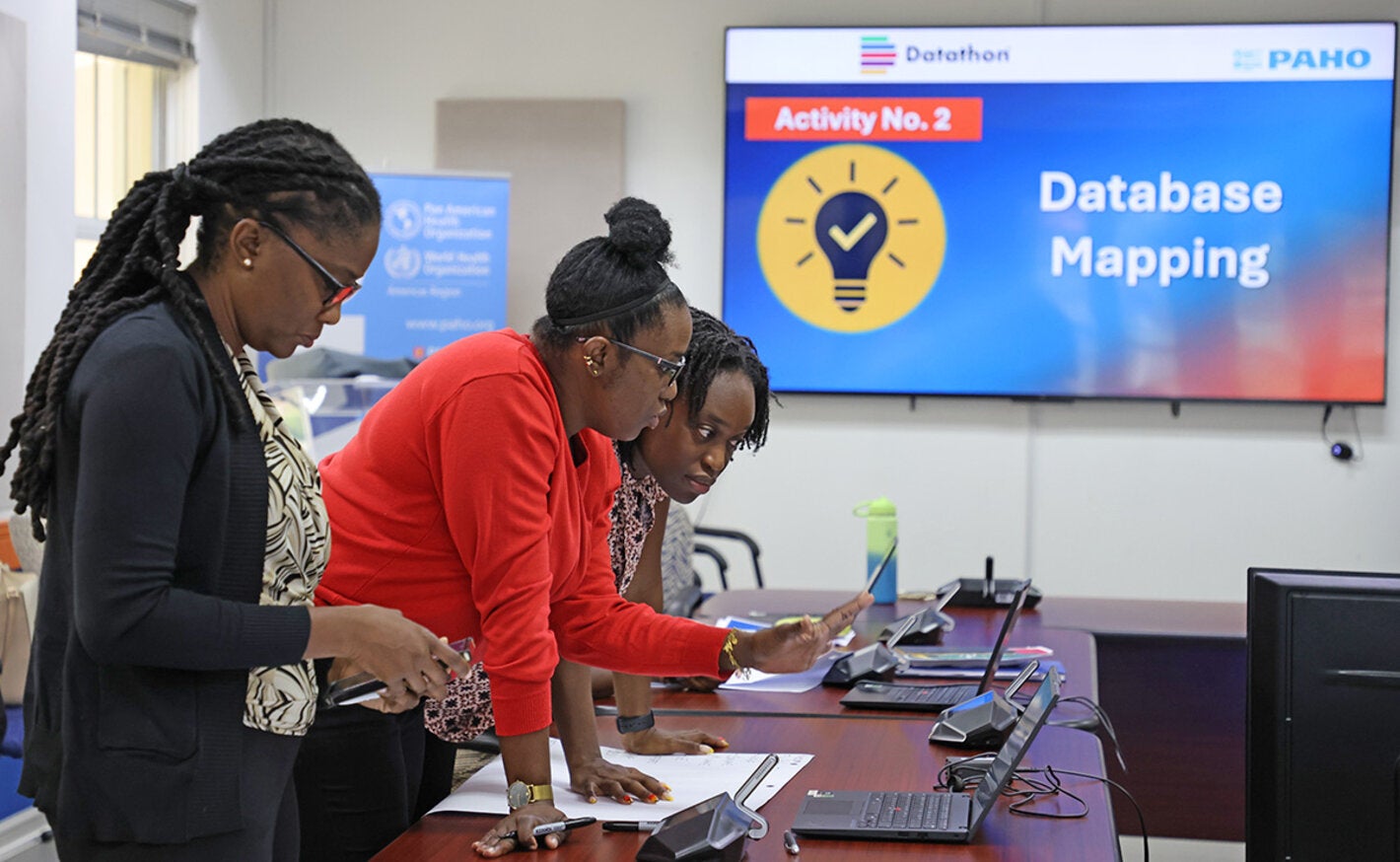 Participants in a DATA-maraTHON exercise