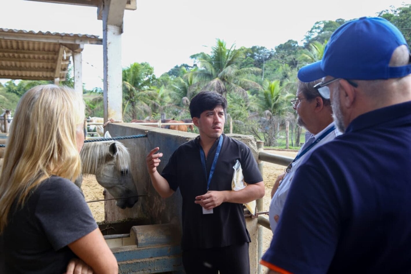 ténicos de panaftosa e inspi ecuador en visita al instituto vital brazil  