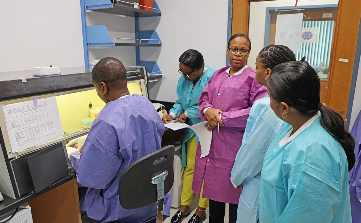 Molecular diagnosis training at laboratory