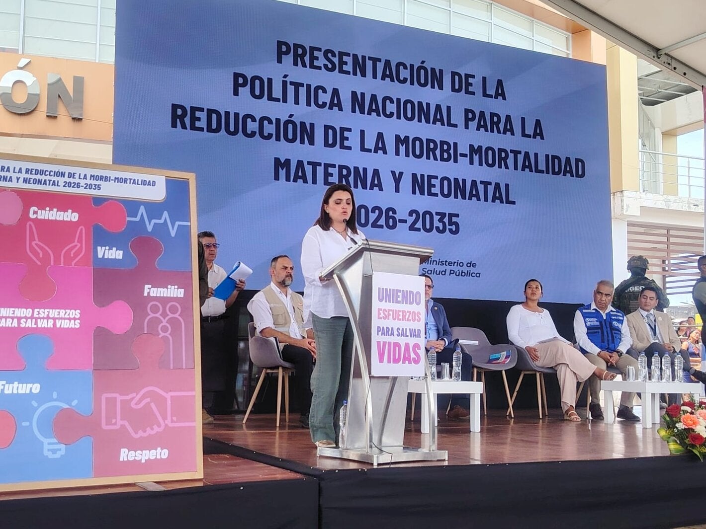 María José Pinto, vicepresidenta de la República, presenta la Política Nacional para la Reducción de la Morbi - Mortalidad Materna y Neonatal