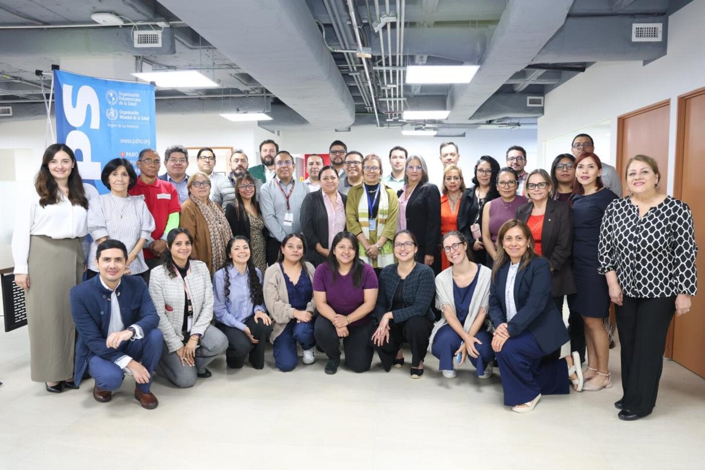 Personas participantes en taller sobre iniciativa HEARTS