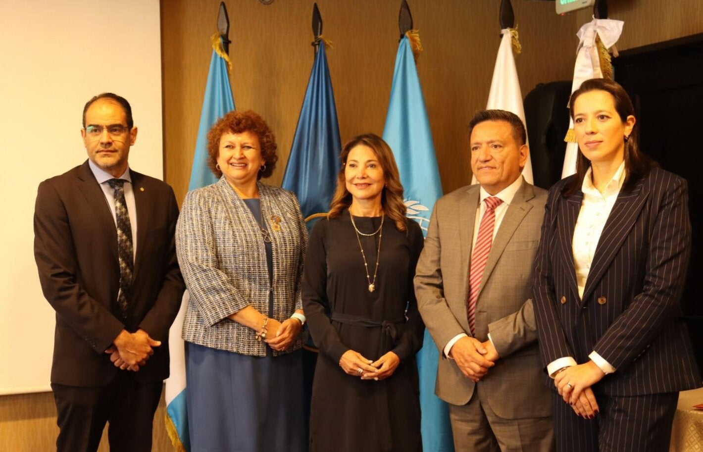 Reunion diálogo político guatemala