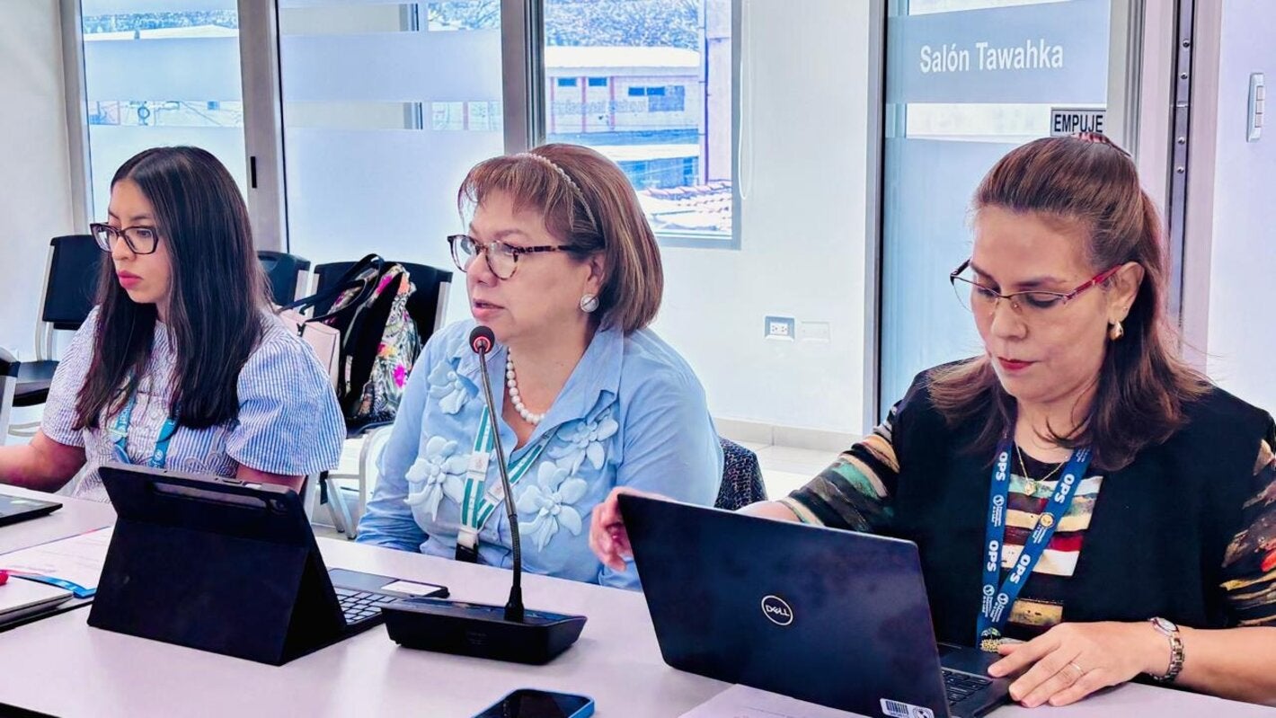 Equipo Fondo para Pandemias en reunión de trabajo