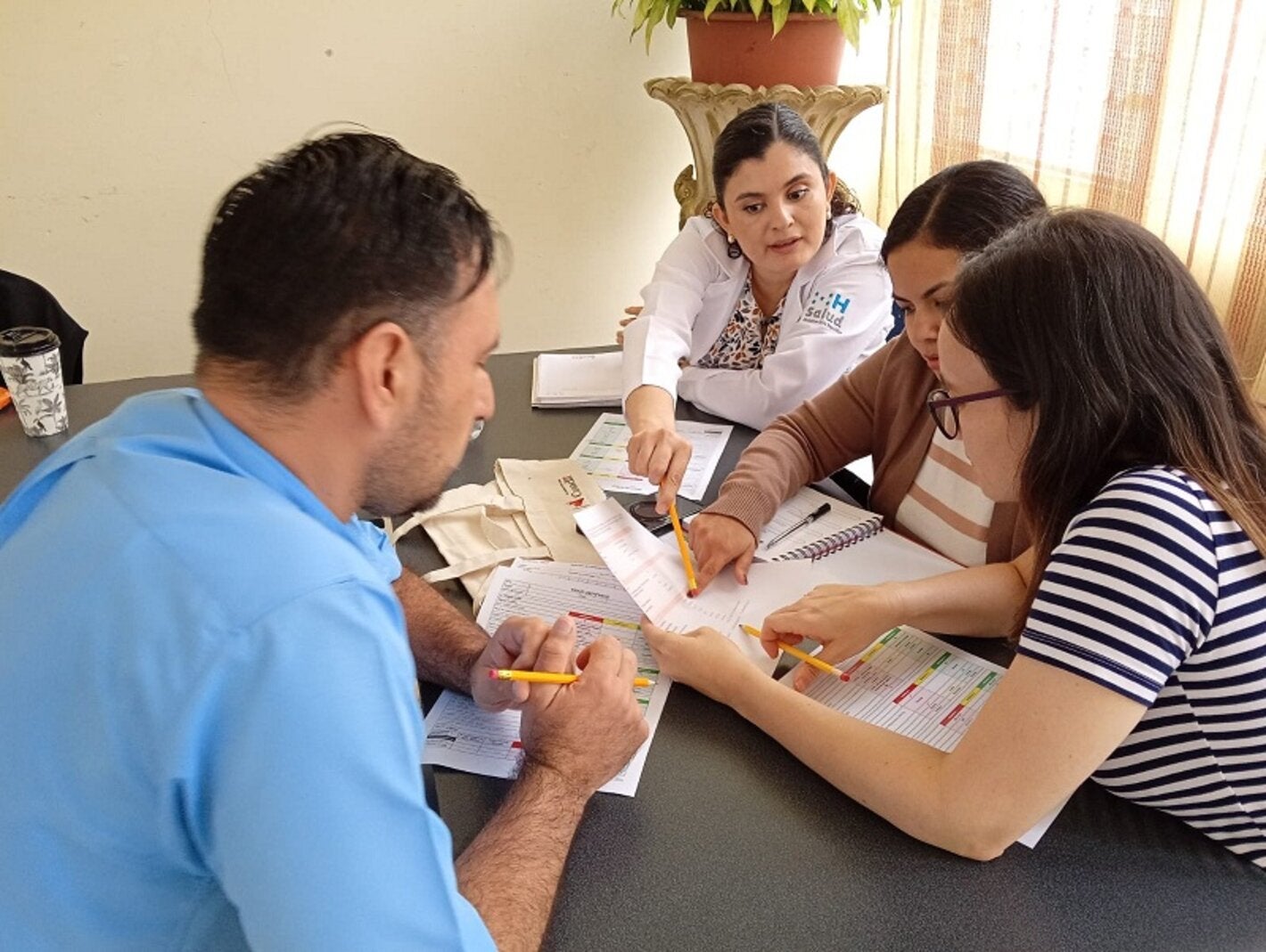 participantes en taller cero muertes maternas
