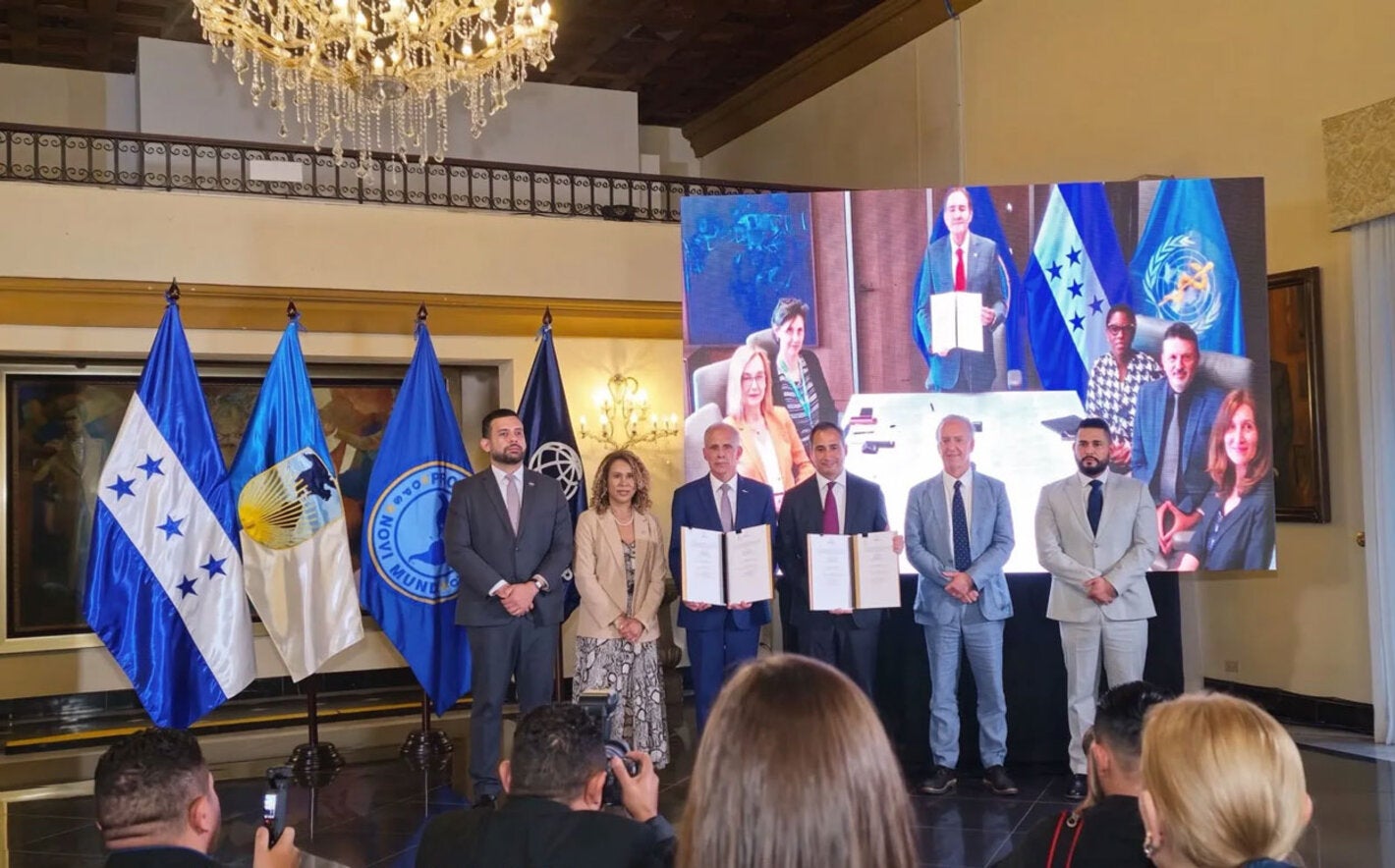 Group photo - Honduras has joined the Alliance for Primary Health Care (PHC) in the Americas, a regional initiative led by the Pan American Health Organization (PAHO), the Inter-American Development Bank (IDB), and the World Bank to support countries in strengthening primary health care through coordinated investments, innovation, and technical cooperation