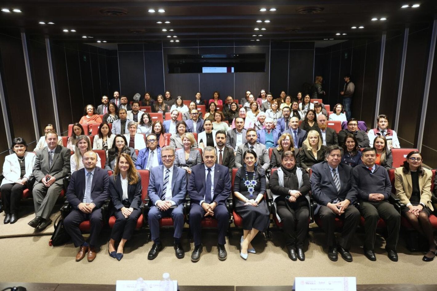 Personal de salud y COFEPRIS que participó de la vista de la OMS