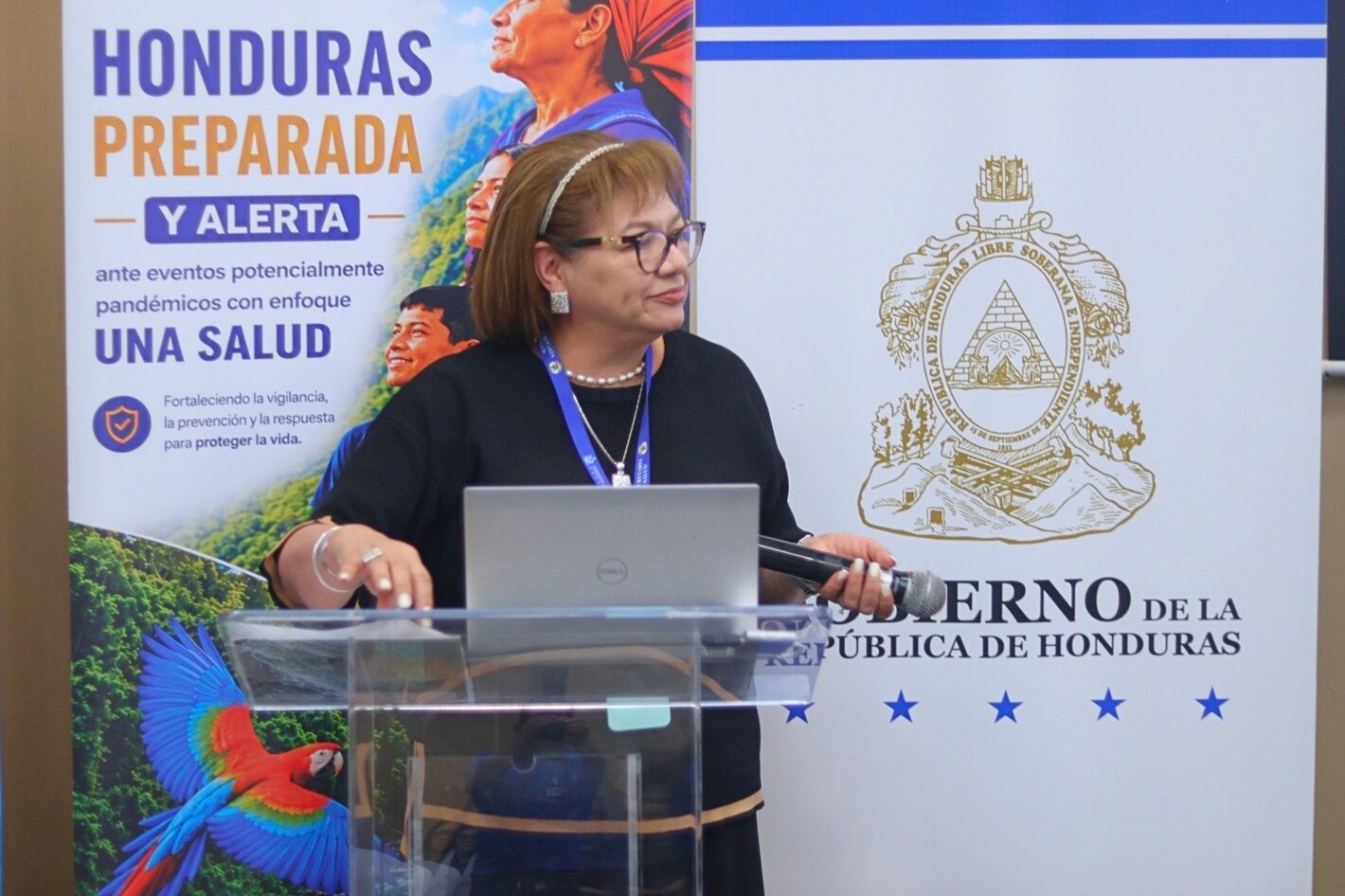 Angela Aguilar inaugura el diplomado IAAS