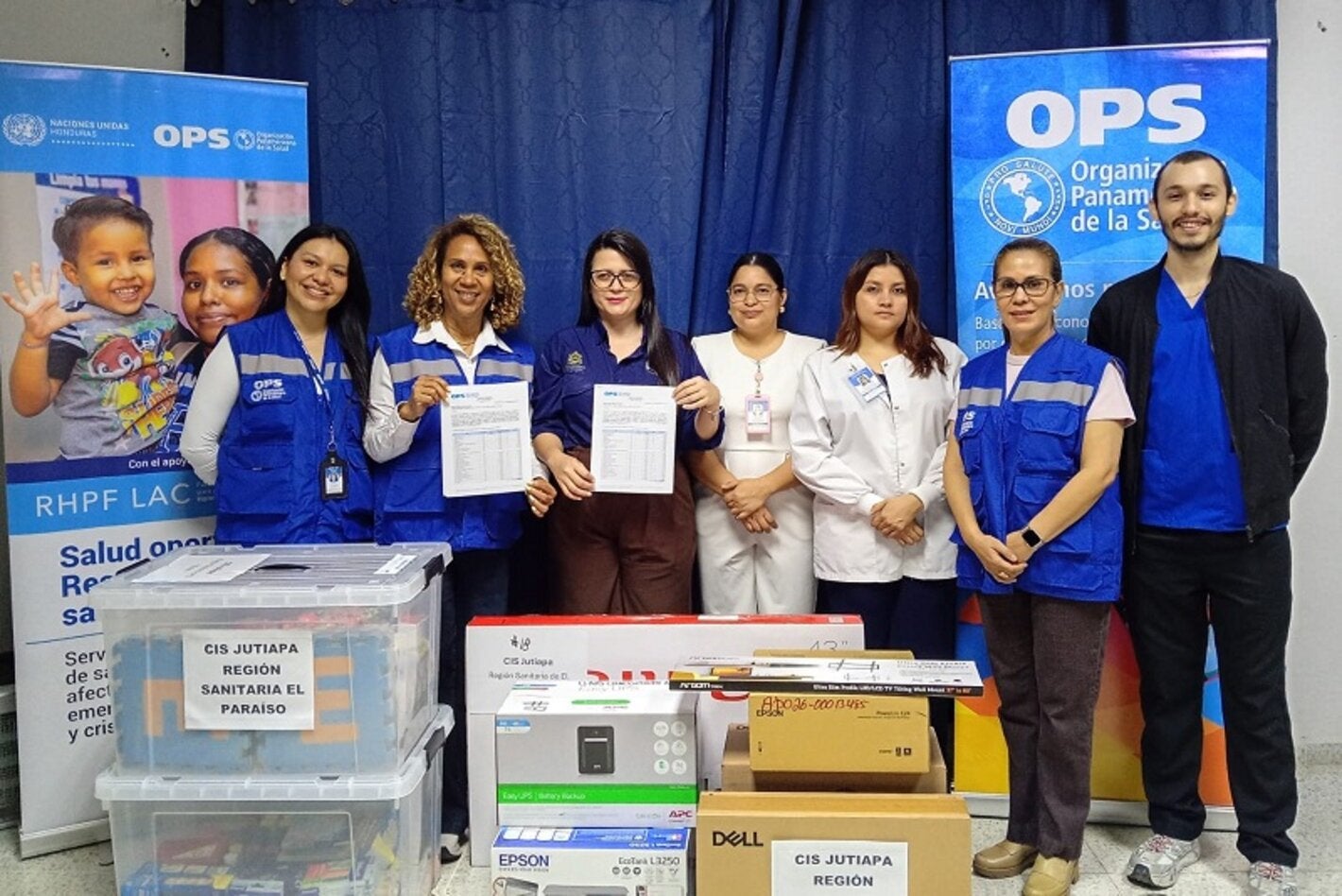 Representante OPS entrega donación a autoridades regionales