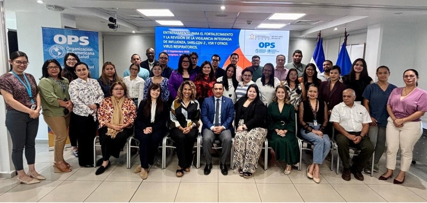 Participantes en taller de vigilancia de virus respiratorios
