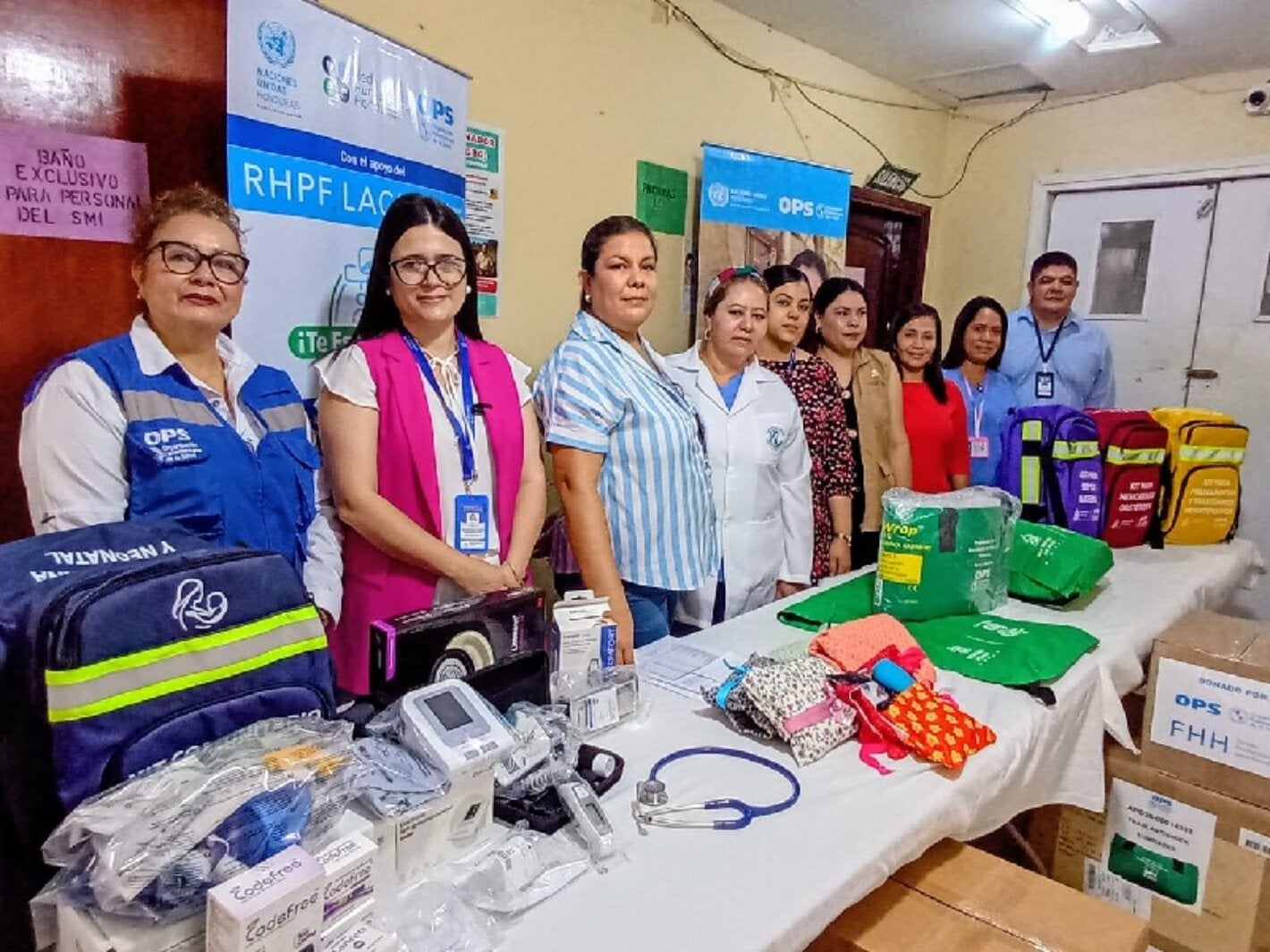 OPS entrega kits de atención materna