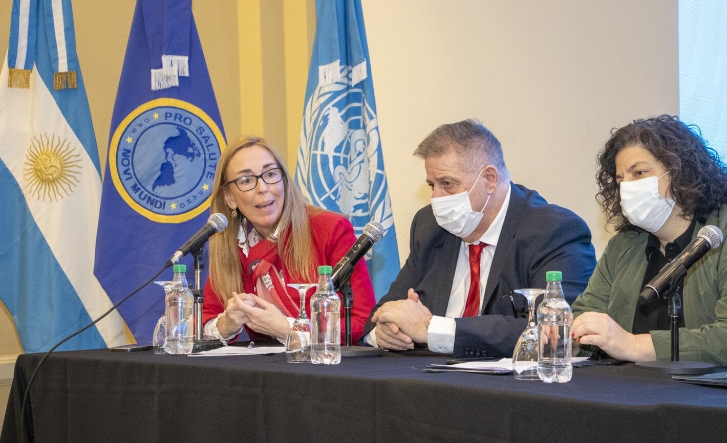 La representante de OPS/OMS en Argentina, Eva Jané Llopis, durante el lanzamiento del proyecto.