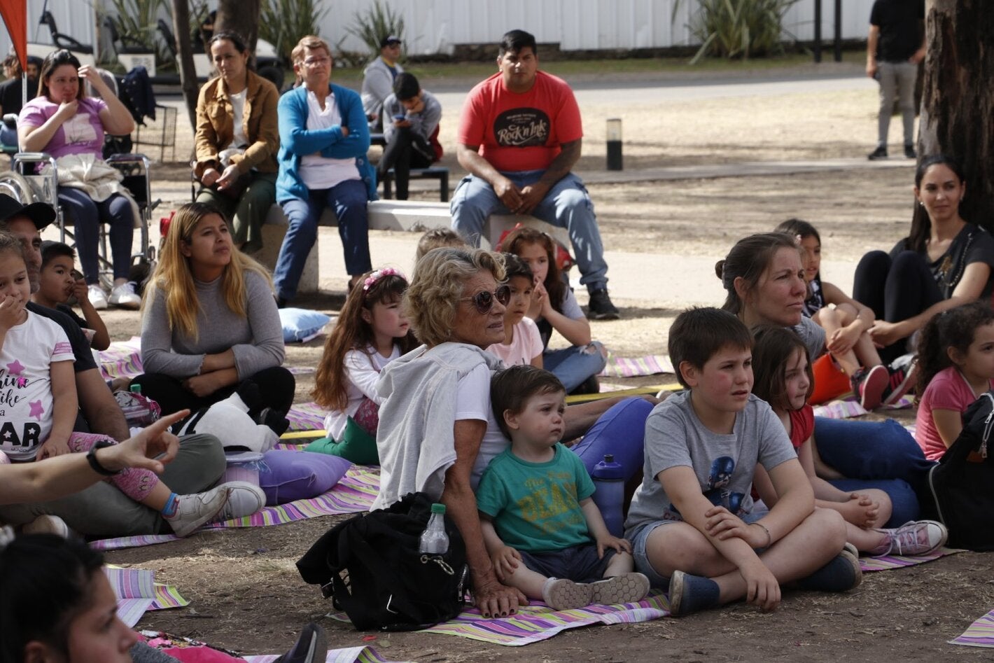 Personas durante el lanzamiento de la campaña