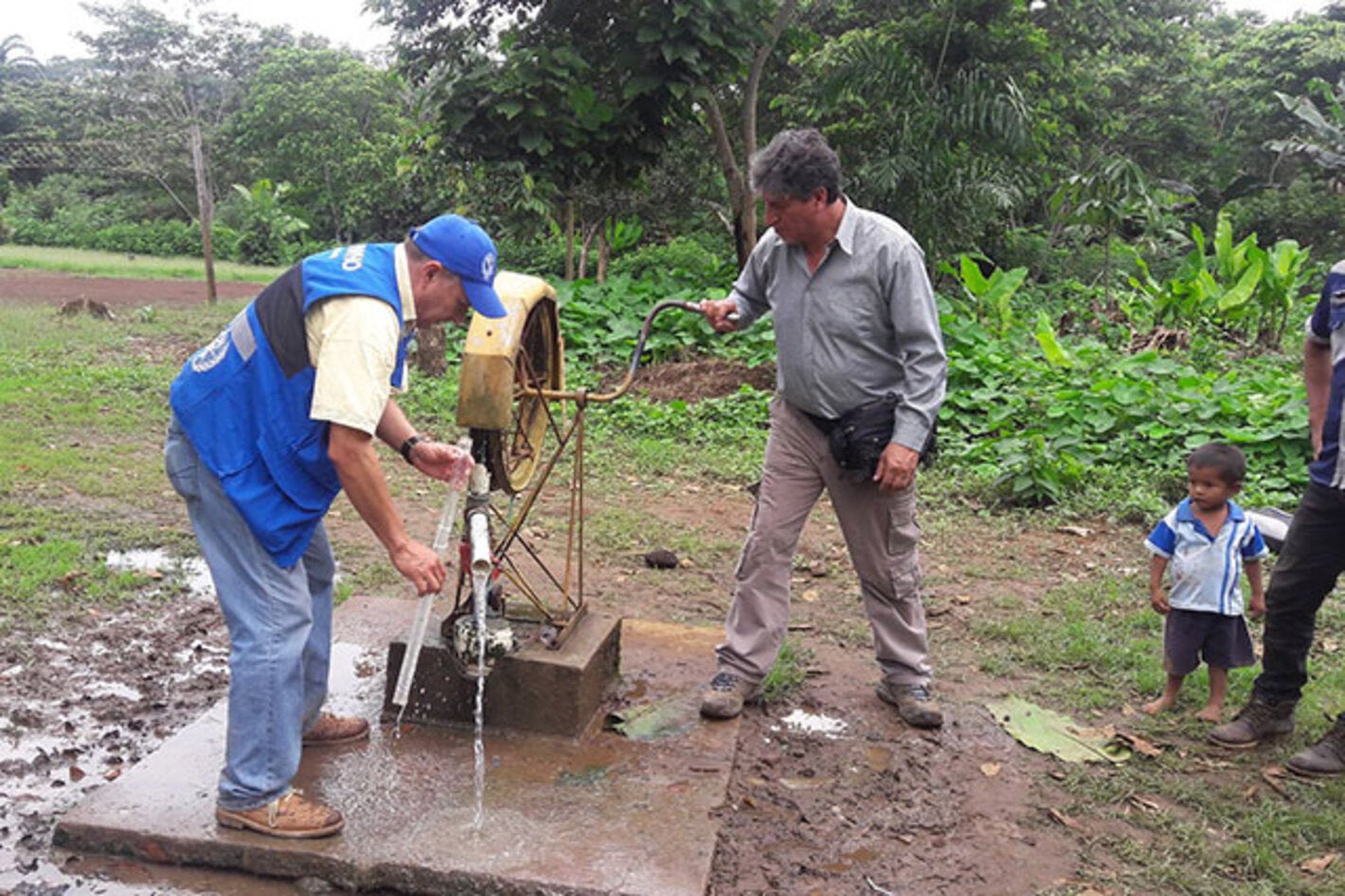 Colaboración entre el sector de WASH y el sector de la salud: Guía práctica para los programas de lucha contra las enfermedades tropicales desatendidas