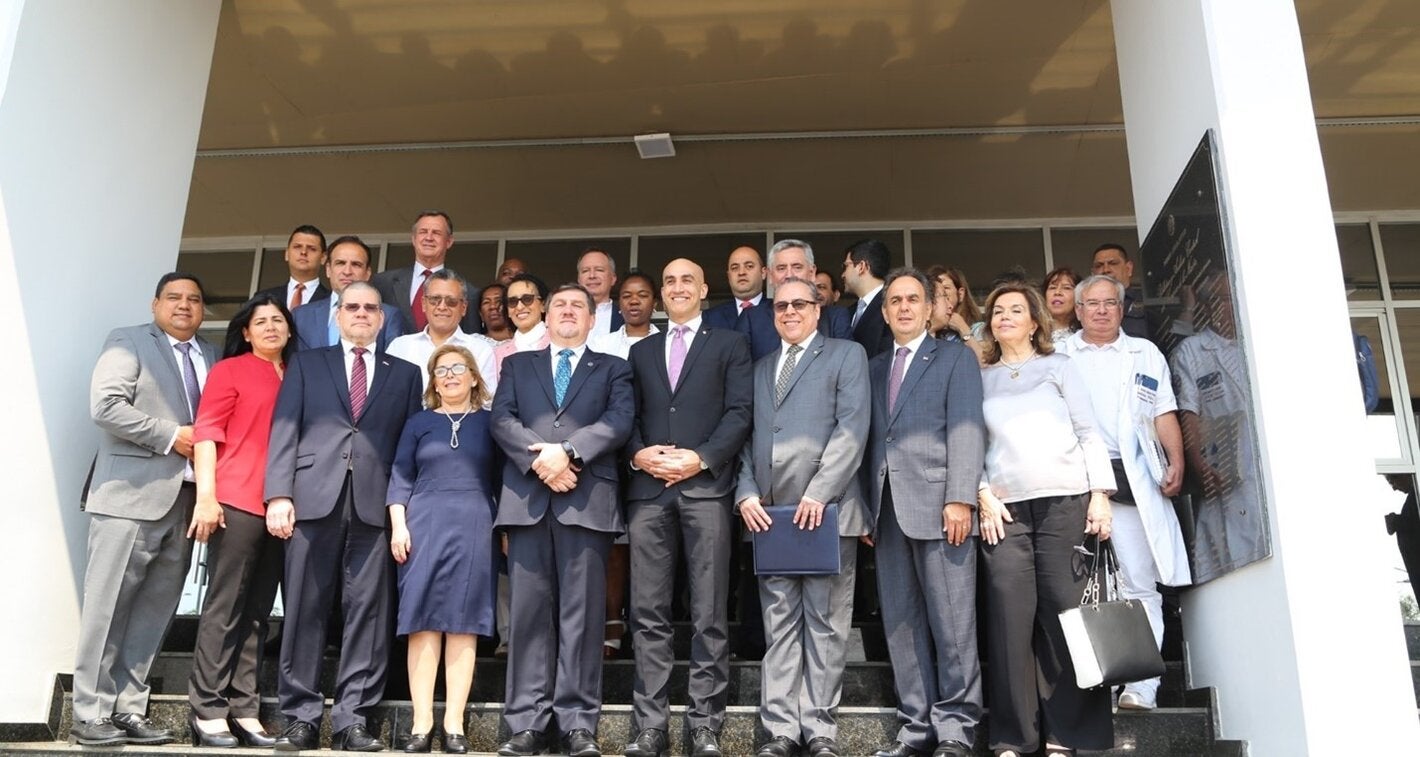 Participantes de la primera reunión de la Red Parlamentaria de Seguridad Vial
