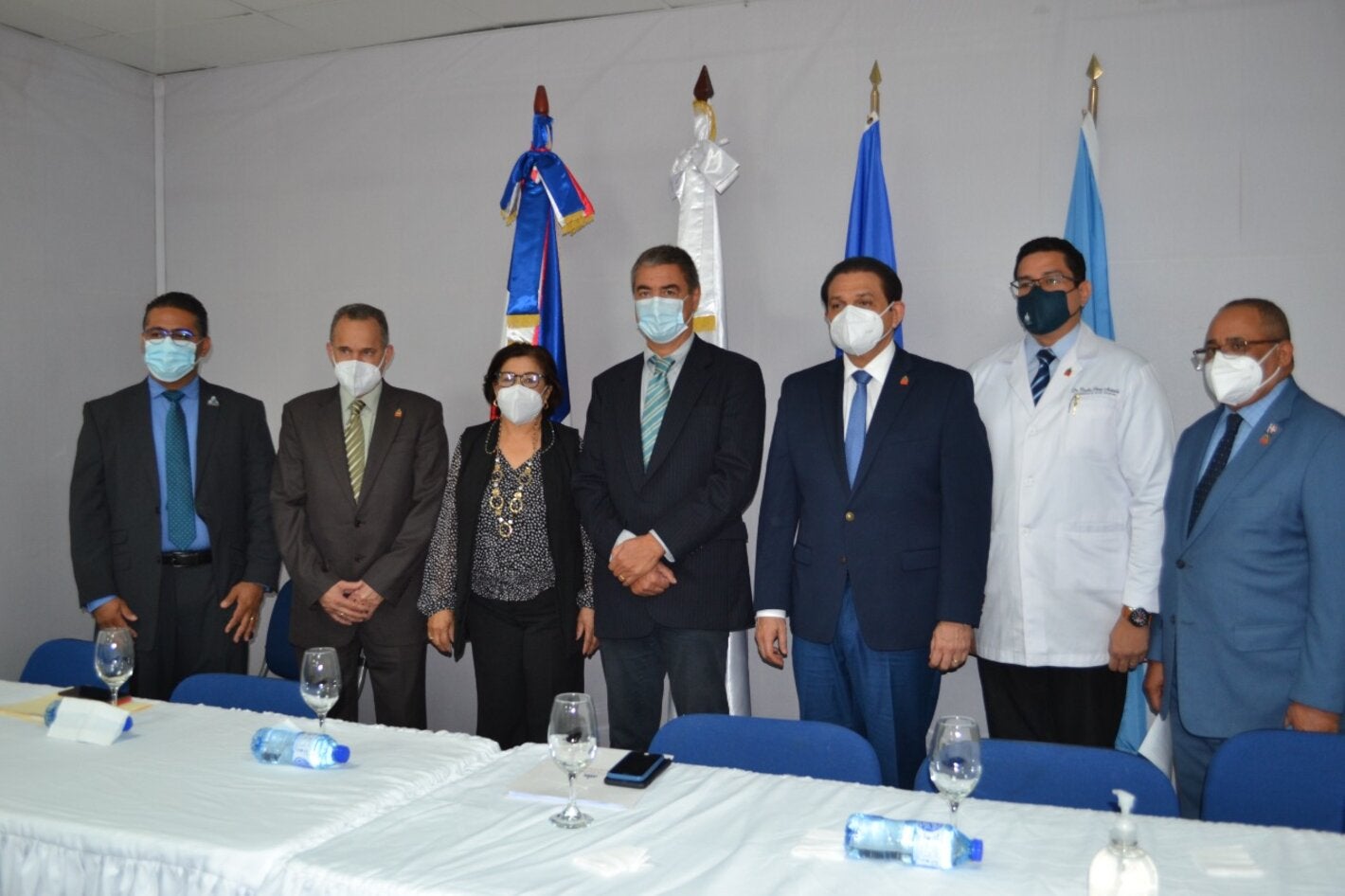 Representante de OPS, Ministro de Salud y otras autoridades en apertura de capacitación