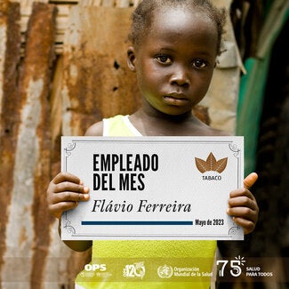 Se estima que unos 1,3 millones de niños trabajan en la industria tabacalera, frecuentemente en entornos peligrosos. 