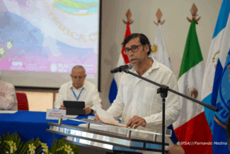 ""manuel sánchez, director de PANAFTOSA discursando en la 12 asamblea ordinaria de la rilaa