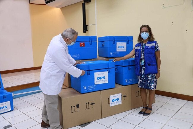 OPS/OMS dona al MINSA equipos para el manejo y transporte de vacunas ...