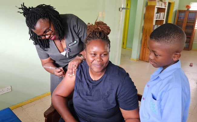 PAHO supports school-based HPV vaccination drive in Saint Vincent and the Grenadines
