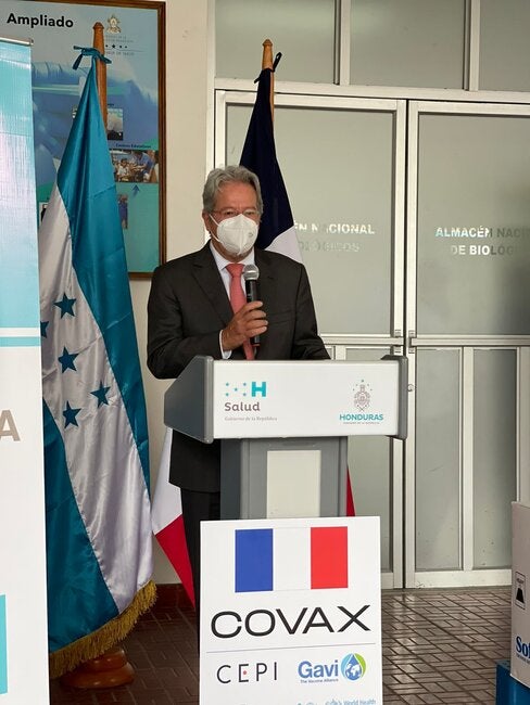 Embajador_Francia_doancion_vacunashnd