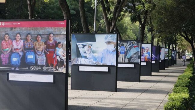 "Galería Abierta: Celebrando 120 Años de Solidaridad por la Salud y el Bienestar de Todos