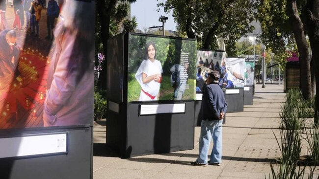 ​  "Galería Abierta: Celebrando 120 Años de Solidaridad por la Salud y el Bienestar de Todos"