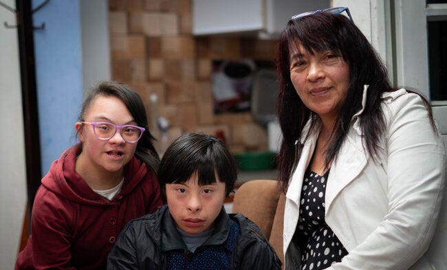 Jenny Portilla con sus hijos.