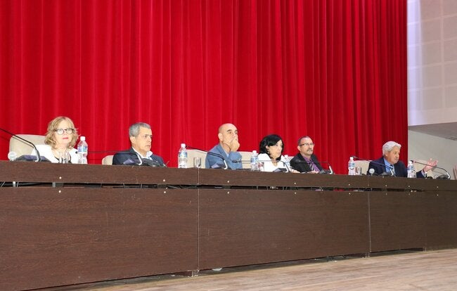 "Panel "Transición de pandemia a endemia en jornada de cierre de Cuba Salud 2022"