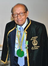 Milton Thiago Mello"