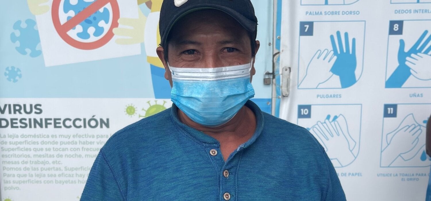 Sr. Pablo Hérnandez, beneficiario vacuna COVAX