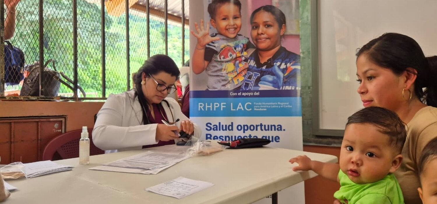 Besly recibe atención médica