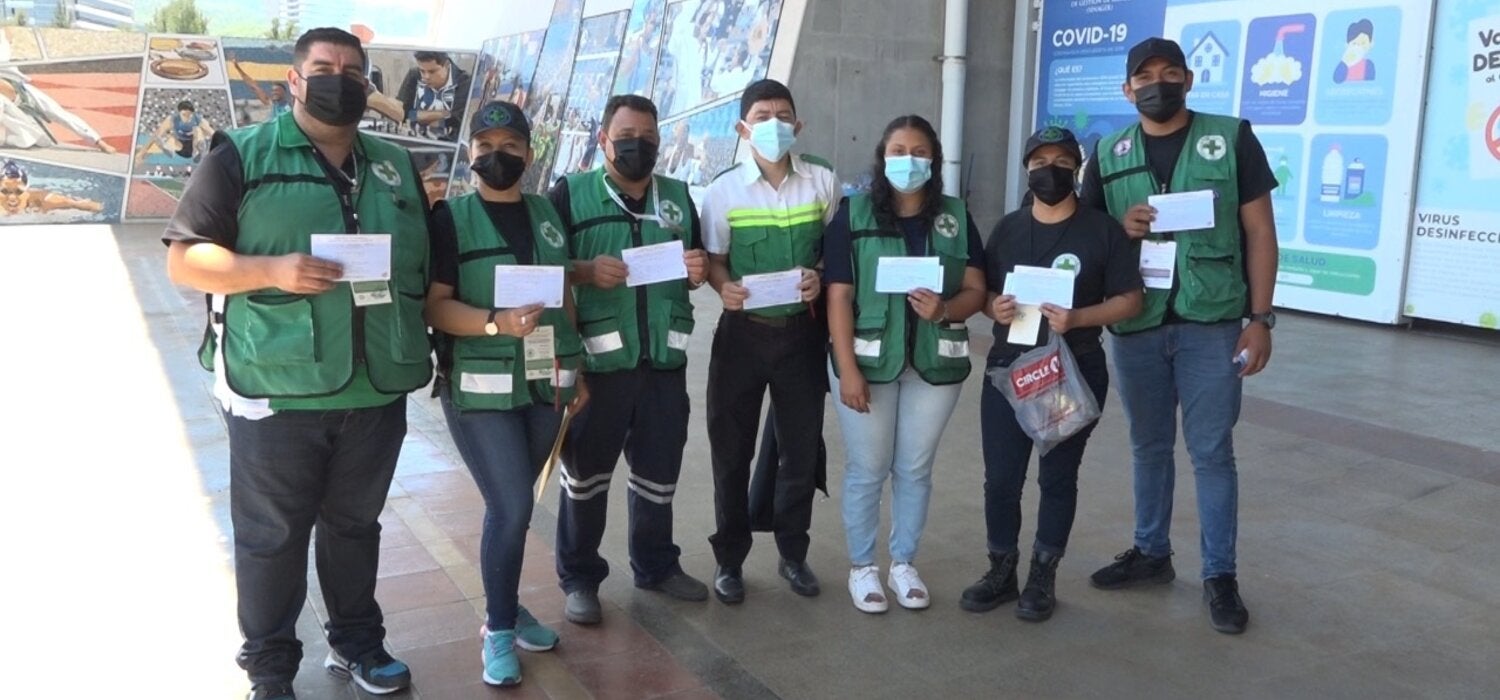 Comandate Arnold Castellanos Bárcenas (el primero de derecha a izquierda)