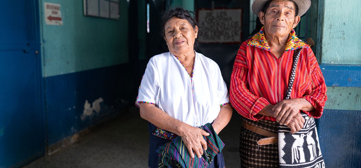 Pacientes visitan centro médico