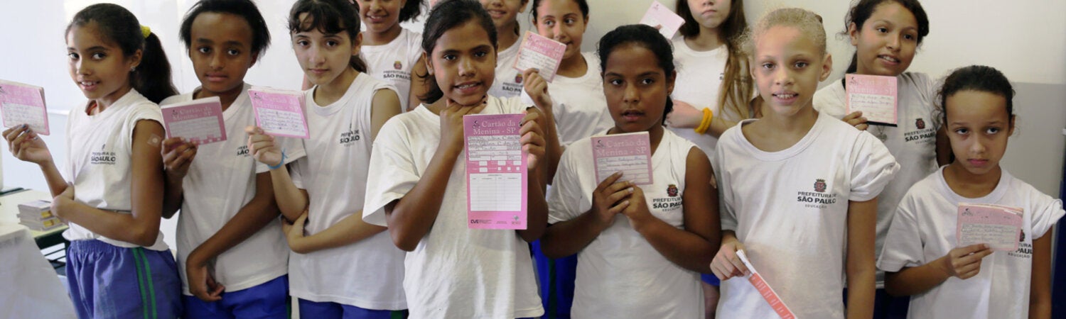 Vacunación de niñas contra el virus de papiloma humano en Brasil